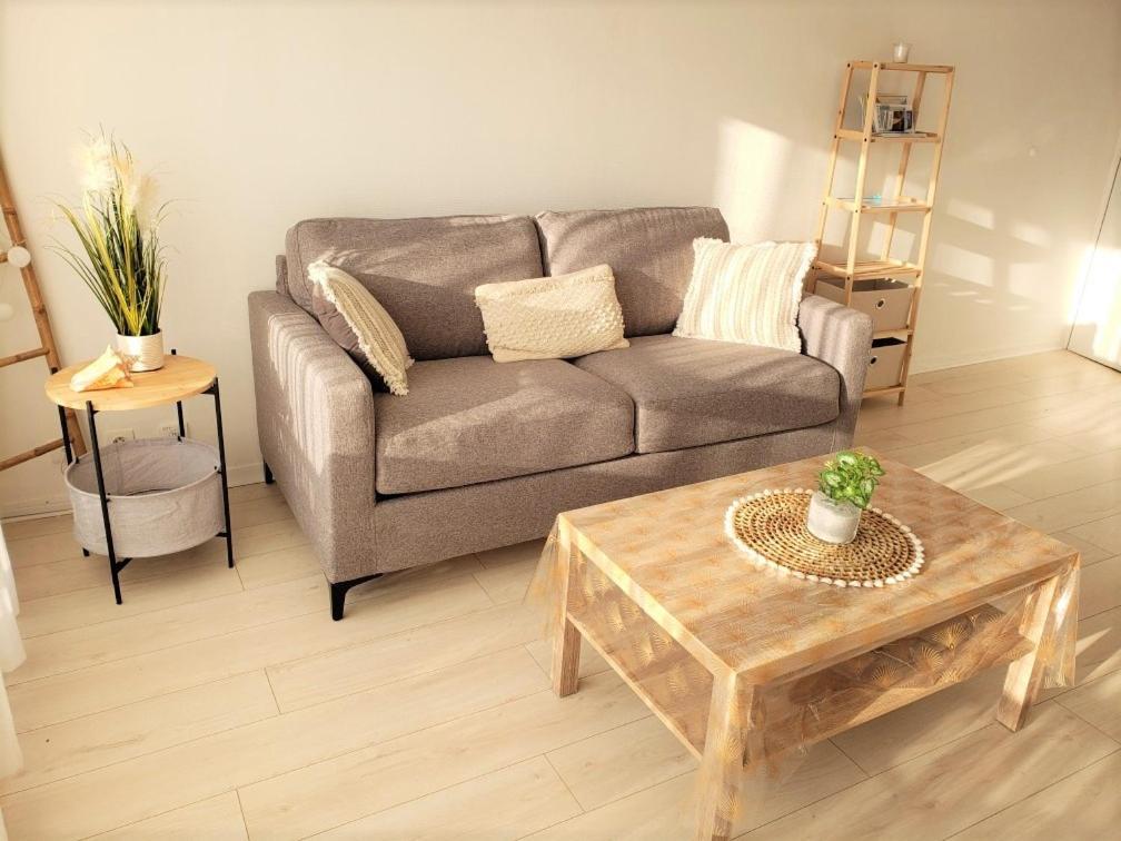 Cabourg - Bel Appartement Lumineux Avec Balcon Dans Residence Privee Luaran gambar